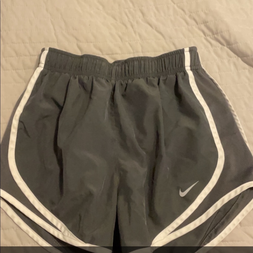 Nike shorts size xs
